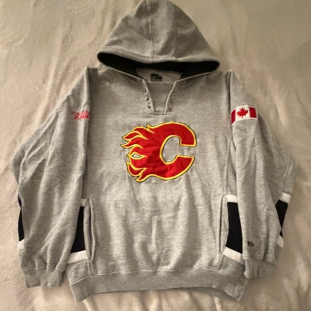 Vintage Reebok Calgary Flames Grey Pullover Hoodie